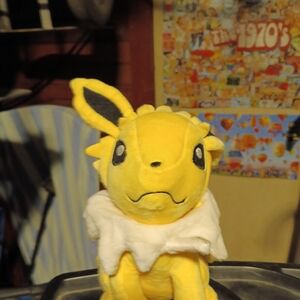 Pokemon Yellow and White Jolteon Plush Toy